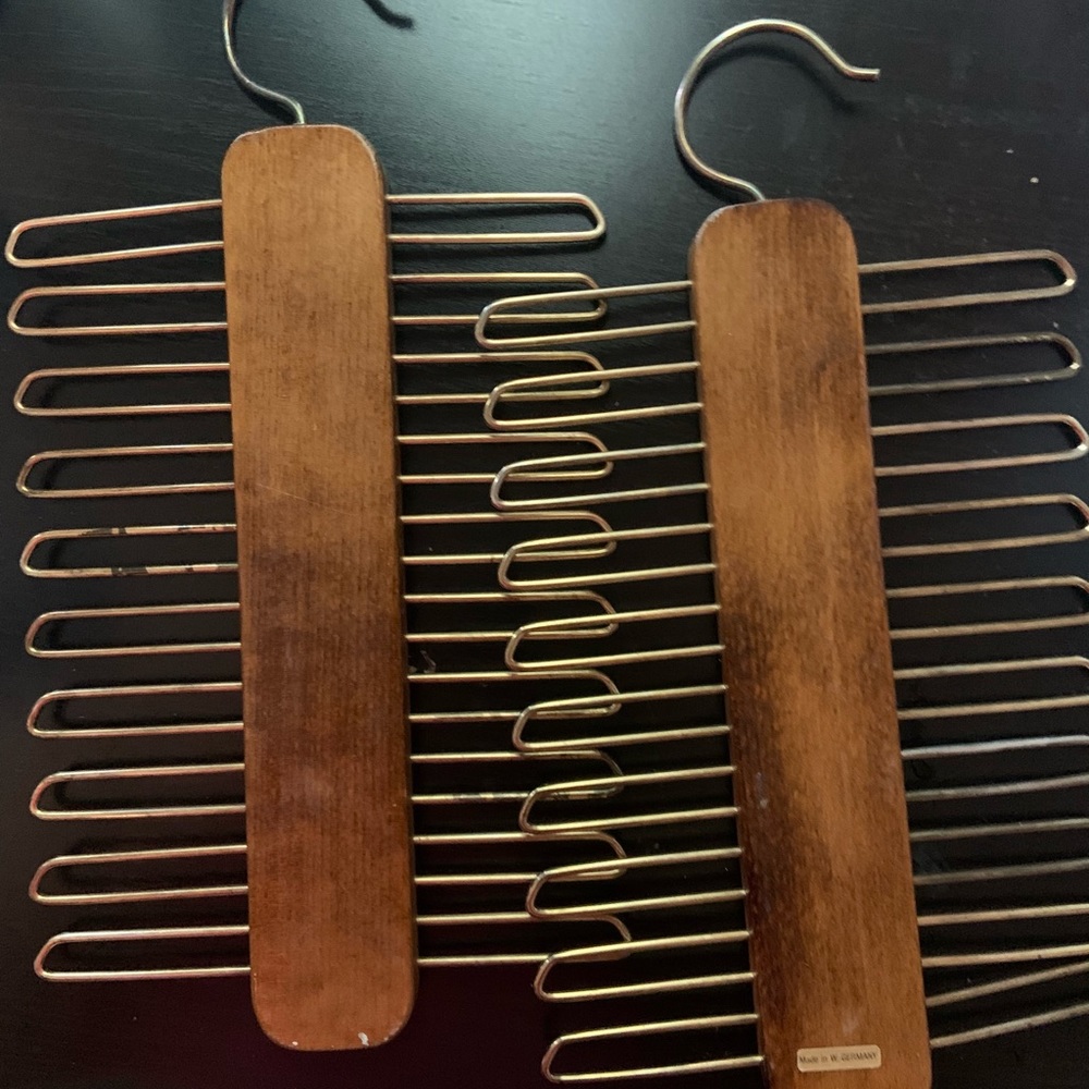 2 RETRO WOODEN TIE BELT RACKS HANGER